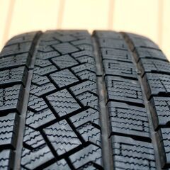 ①現行60系 プリウス 純正ホイール ピレリ スタッドレス ICE ZERO 195/60R 17 2023年製 4本セット ボルト20本の画像