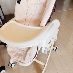 コンビ　ベビーローチェア／ハイチェアの画像