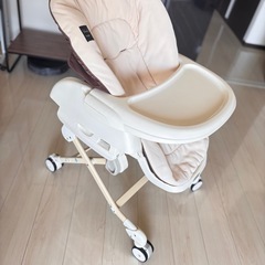 コンビ　ベビーローチェア／ハイチェアの画像