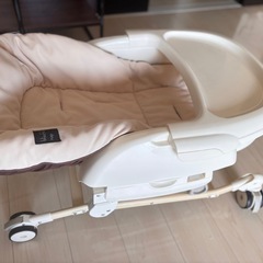 コンビ　ベビーローチェア／ハイチェアの画像