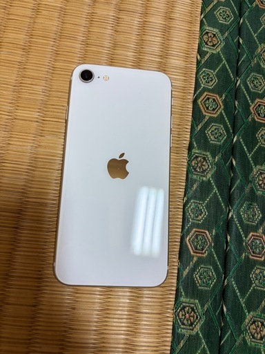 【美品】iPhone SE 第3世代 64GB スターライト SIMフリー バッテリー91％ 箱・おまけケース付き