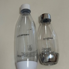 ソーダストリーム＋専用ボトル2本＋ガスシリンダー1本の画像