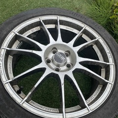 245/40/18 タイヤホイールセット　PCD100 5Hの画像