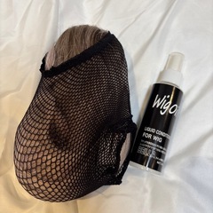 ロングウィッグ　ウィッグケア用スプレー付きの画像