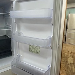 #36 激安冷蔵庫!!  大きめ2ドア!! SHARP 2021年 310L  SJ-PD31H-W  右開き ドアパッキン少し訳ありの画像