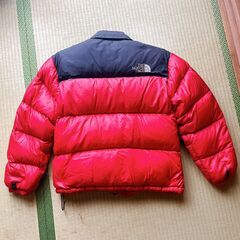 美品 クリーニング済 ヌプシ 700FP THE NORTH FACE ダウンジャケット 赤黒の画像