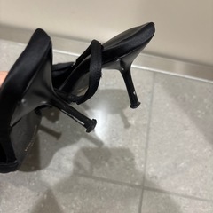 リボン パンプスの画像