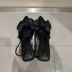 リボン パンプスの画像