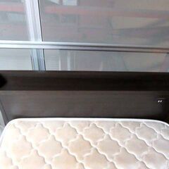 シングルベッド マットレス付き 幅97.5×奥行206×高さ85cm 引出し収納 コンセント付き ダークブラウン系 寝具 家具 苫小牧西店の画像