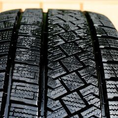 ④現行60系 プリウス 純正ホイール ピレリ スタッドレス ICE ZERO 195/60R 17 2023年製 4本セット ボルト20本の画像