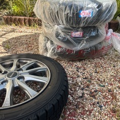 スタッドレスタイヤ4本　中古品の画像