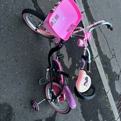 子供用自転車　補助輪付き　ディズニー　ミニーマウスの画像