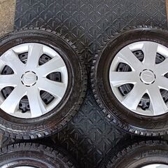 145/80R13　ダイハツ　純正　タント？ハイゼット？ミラ？鉄チン　スチールホイール　スタッドレスタイヤの画像