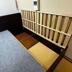 【手渡し限定】ダブルベッドフレームの画像