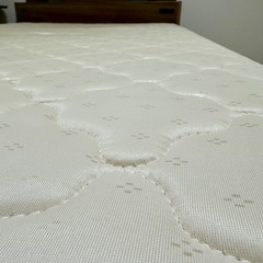 引出し付き セミダブルベッド の画像