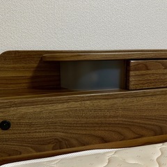 引出し付き セミダブルベッド の画像