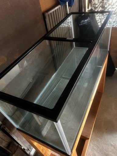 決まりました‼️美品✨️120cm水槽(kotobuki)、フタ、水槽台、ライト、セット