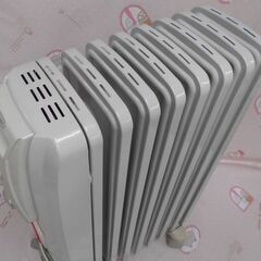 ♪Delonghi/デロンギ オイルヒーター RADIA 8枚フィン 24時間タイマー R730812EF幌♪の画像