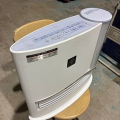 シャープ　加湿セラミックファンヒーターの画像