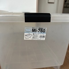 (11/4 取引中)キャスター付き収納ケース2つセット の画像