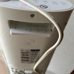 美品✨ 2021年製 モダンデコ株式会社の加湿機能付きセラミックヒーター「Icht08」の画像