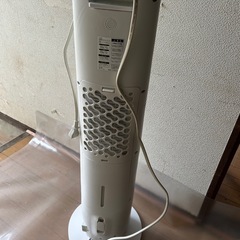 美品✨ 2021年製 モダンデコ株式会社の加湿機能付きセラミックヒーター「Icht08」の画像