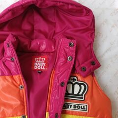 【使用感少なめ】110㎝　女の子　袖なし　中綿ジャケットの画像