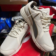 新品プーマPUMA28cmシューズの画像