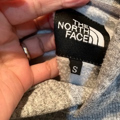 ノースフェイス裏起毛パーカーの画像