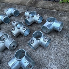 単管パイプ用ジョイント各所の画像