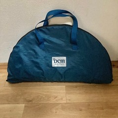 ドリンクホルダー付き折り畳みテーブルの画像