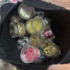 ラメ、ストーン、ホロの画像