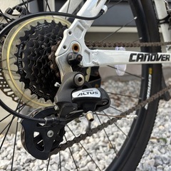 カノーバー(CANOVER) マウンテンバイク 自転車 21段変速 サスペンション ディスクブレーキ ホワイトの画像