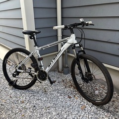 カノーバー(CANOVER) マウンテンバイク 自転車 21段変速 サスペンション ディスクブレーキ ホワイトの画像