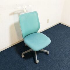 OKAMURA オフィスチェア CG12WR FZK6 肘無しハンガー付き ホワイトフレーム メッシュチェア 座面昇降・ロッキング機能　オカムラの画像