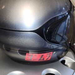 アライazヘルメットの画像