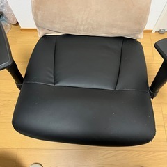 デスクチェア　オフィスチェアの画像