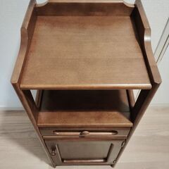 引取り希望　カリモク　電話台　飾り棚　収納棚の画像