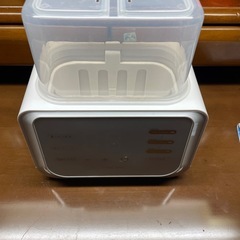 ラルタン　LARUTAN デジタル哺乳瓶消毒ケース ホワイトの画像