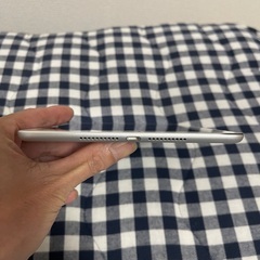 iPad mini 4 Wi-Fiモデル 32GB シルバの画像