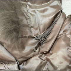 【美品】　ダウンコート　フォックスファー　ダウン80% 上品　シャンパンゴールドの画像