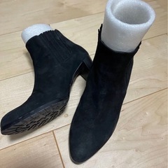 カリーノのショートブーツの画像