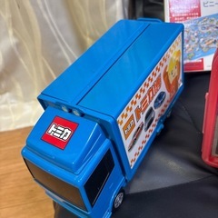 トミカやトミカ収納できるものもセットで！の画像