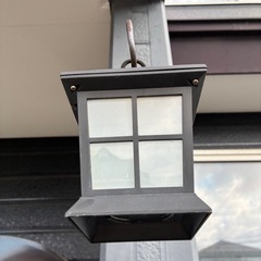 2個ありアンティーク　レトロ　ディスプレイ用　黒の金属製ランタン型屋外照明の画像