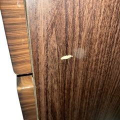 【ジ1102-03】中古品‼️木目調キャビネット サイドボード 収納棚 ガラス扉×引き出し付き モダンデザインの画像