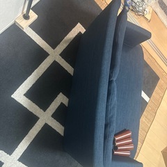 ソファ 北欧風デザイン 「 バレンティナ 」 二人掛け (クッション付き 布地タイプ) ネイビー色の画像