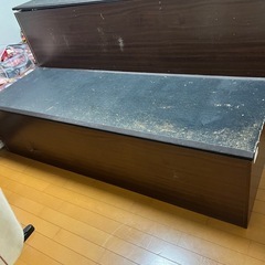 畳の大きい収納ケース　　長椅子の画像
