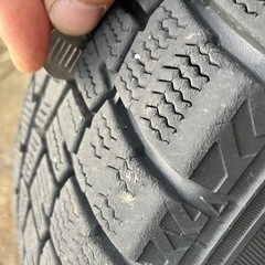 中古　福井市坂井市配達無料　14インチ　スタッドレスタイヤ4本　175/65r14　鉄ホイール付きの画像