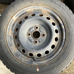 中古　福井市坂井市配達無料　14インチ　スタッドレスタイヤ4本　175/65r14　鉄ホイール付きの画像