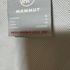 マムート　ナイロンジャケット
の画像